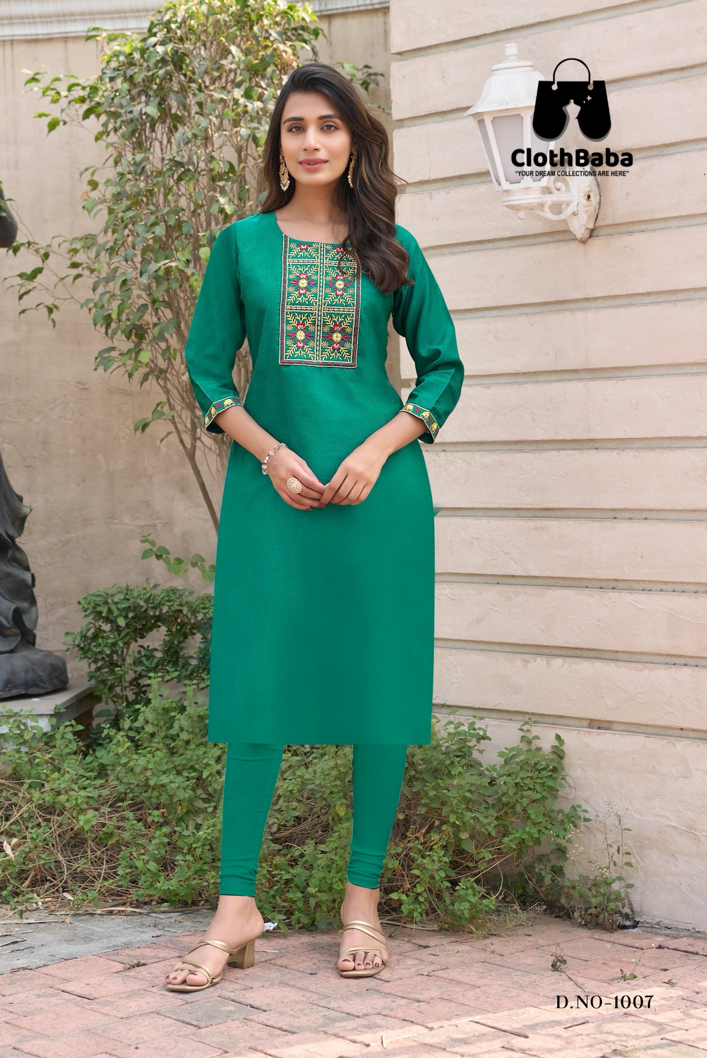 Classic Emerald Kurti – Rich Color & Delicate Embroidery