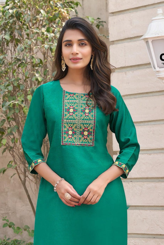 Classic Emerald Kurti – Rich Color & Delicate Embroidery