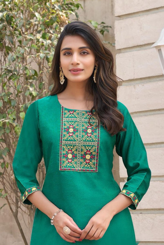Classic Emerald Kurti – Rich Color & Delicate Embroidery
